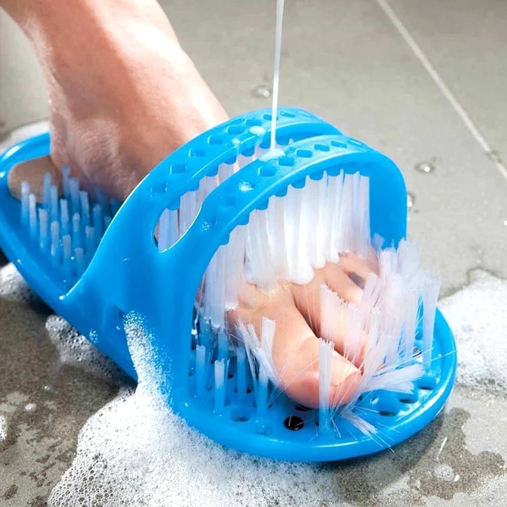 Foot cleaner for the shower by Bowlift
