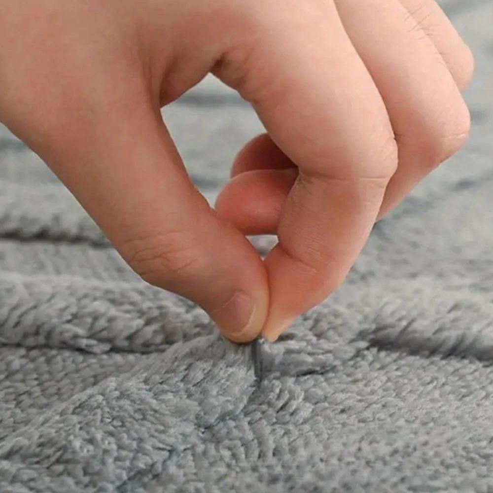 Diamond Jacquard Bath Mat by Casa & Beyond