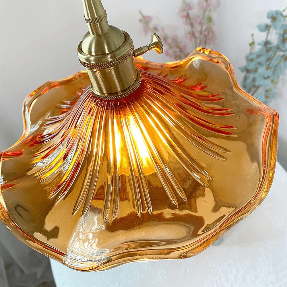 Stylish hibiscus flower lamp Bowlift by Bowlift