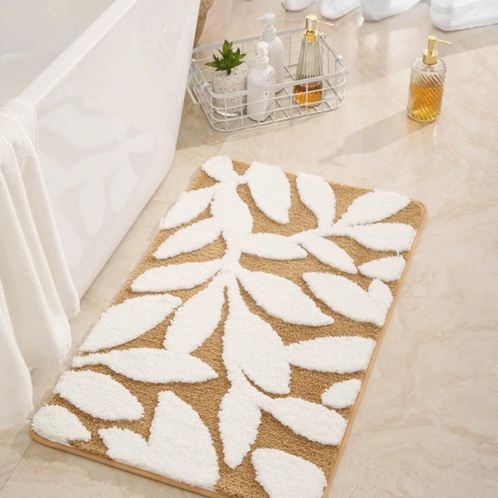 Zyphire Leaf Pattern Bath Mat by Casa & Beyond