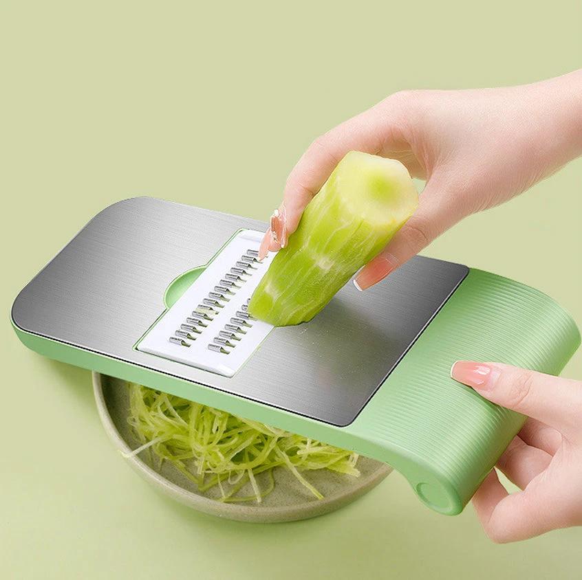 Multifunctional vegetable slicer by Bowlift