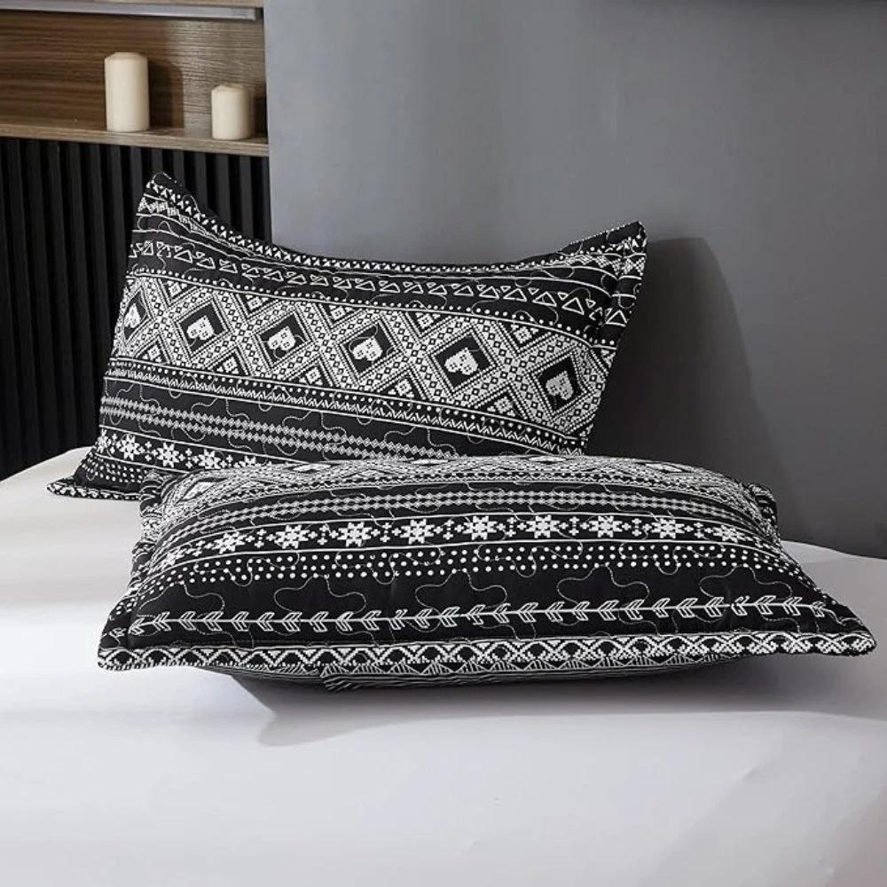 Avenzo Modern Boho Style Bedding Set by Casa & Beyond
