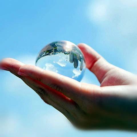 Sphera - Crystal Ball Photography Lens by Bowlift