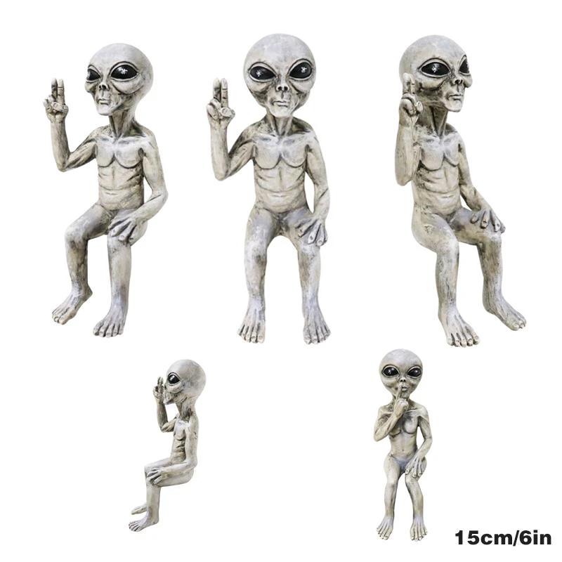 Statue Garden Alien by Bowlift