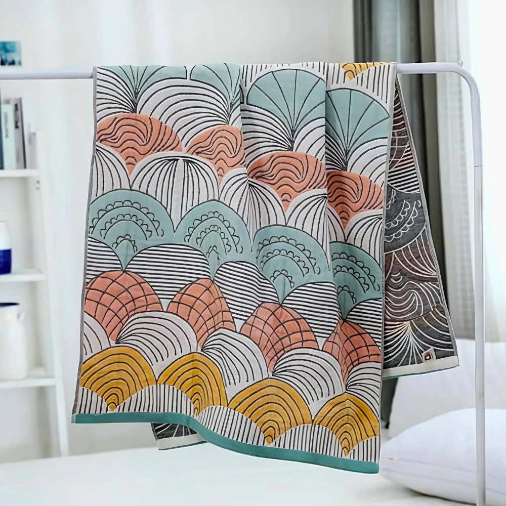 Shell Print Jacquard Cotton Bath Towel by Casa & Beyond