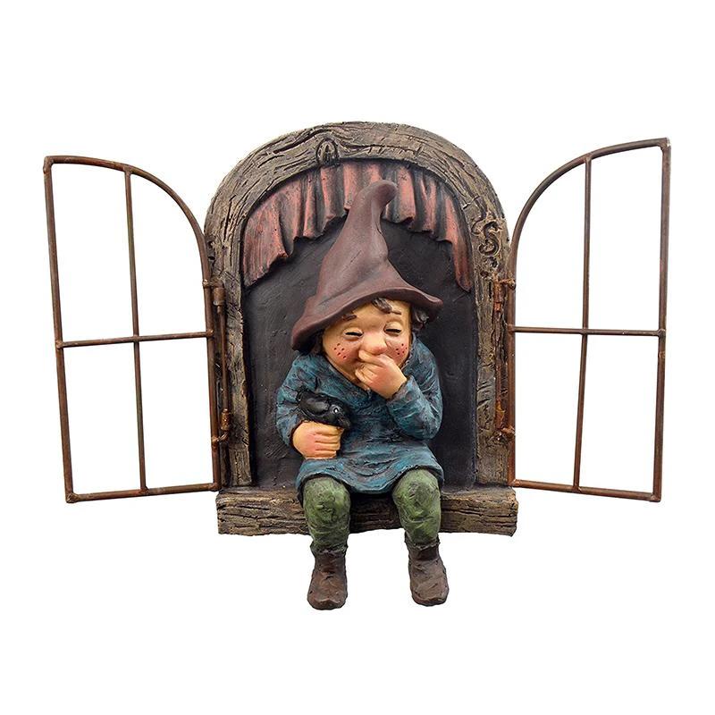 Garden decor gnome figure by Bowlift