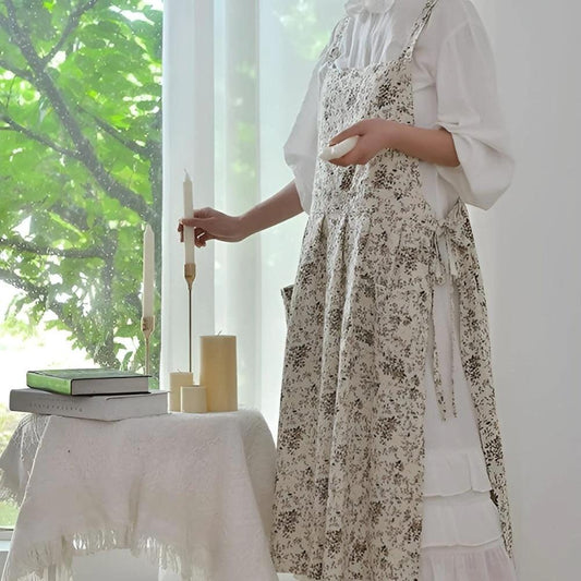 Classic Cotton Floral Apron by Casa & Beyond