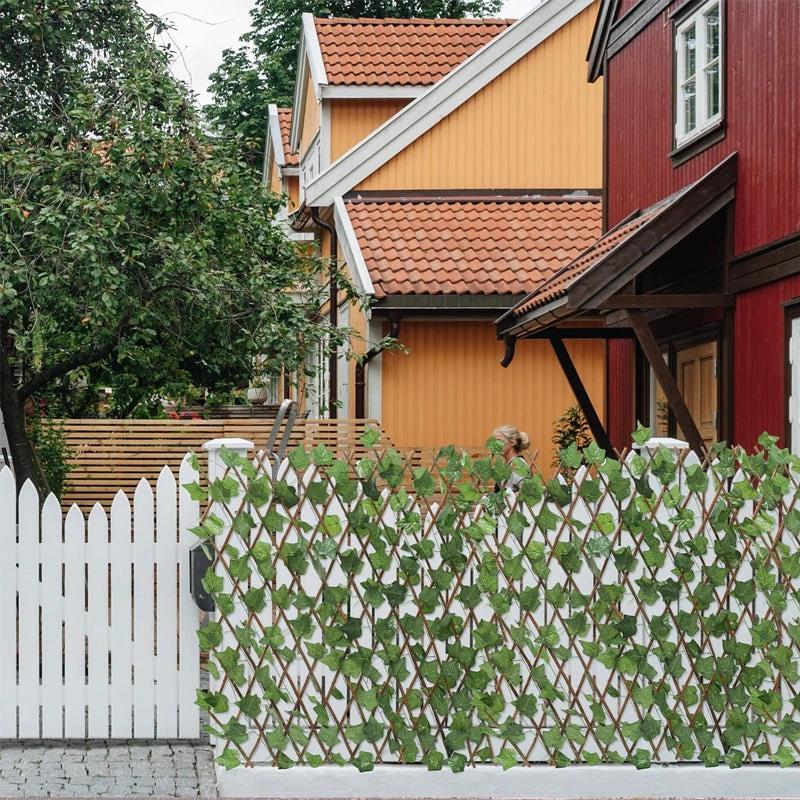 Expandable artificial privacy fence by BowLift