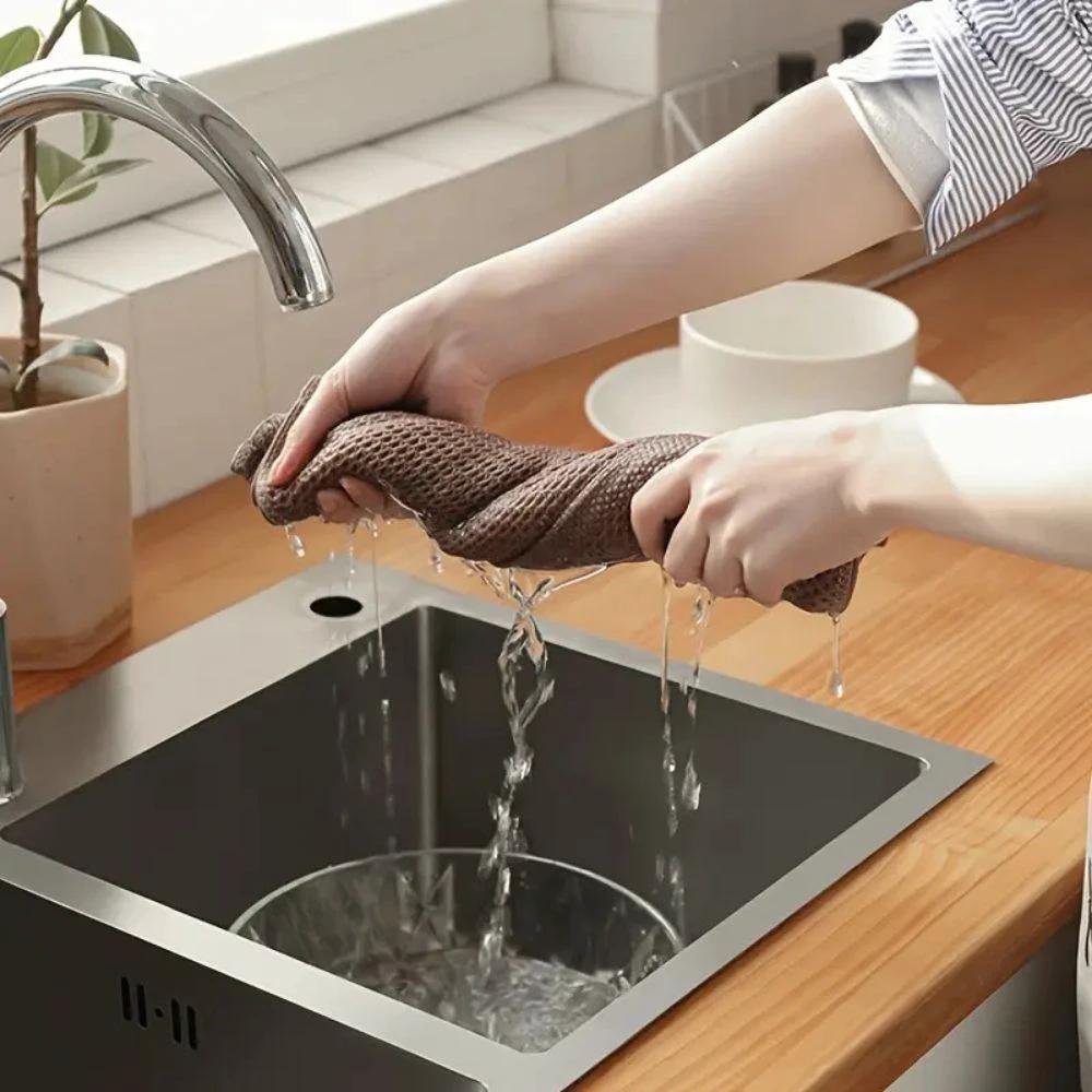Honeycomb Absorbent Kitchen Towels by Casa & Beyond