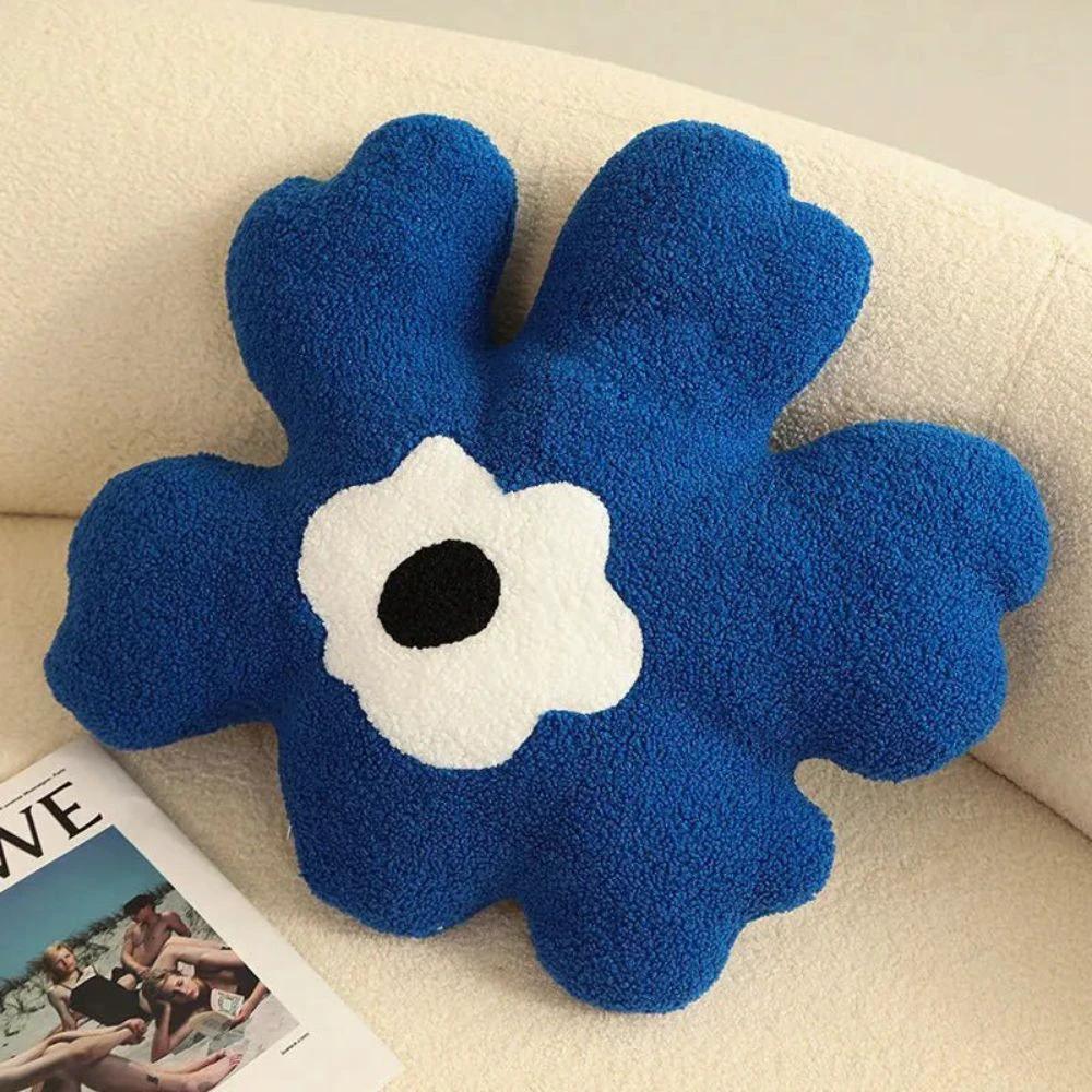 Daisy Doodle Cushion by Casa & Beyond