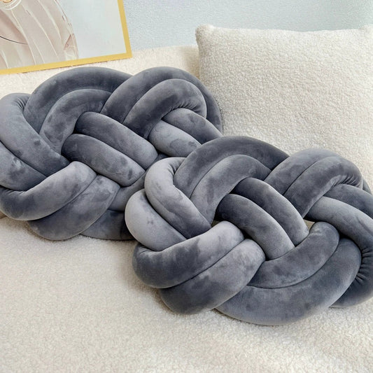CozyPlush Set with 2 Plush Decorative Pillows – Soft Elegance for Your Home Bowlift by Bowlift
