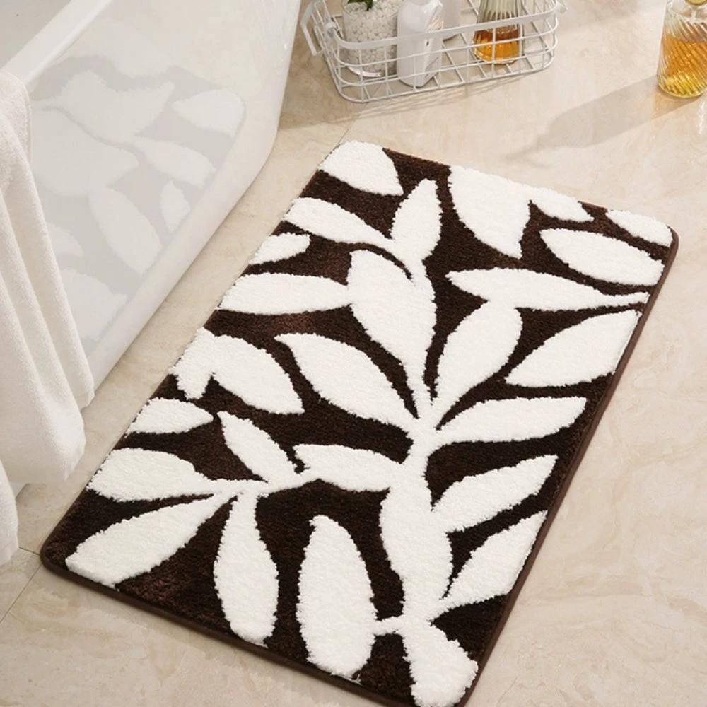 Zyphire Leaf Pattern Bath Mat by Casa & Beyond
