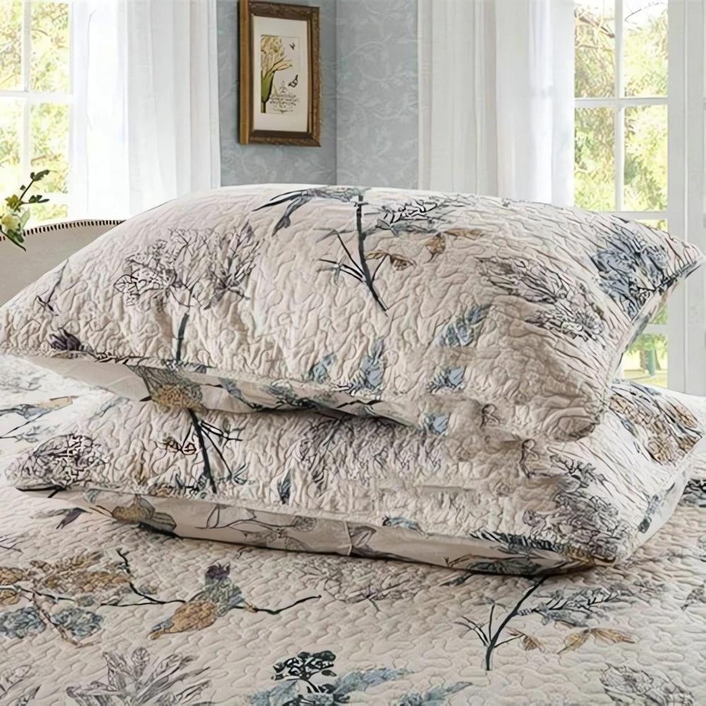 Elegant Floral Coverlet by Casa & Beyond