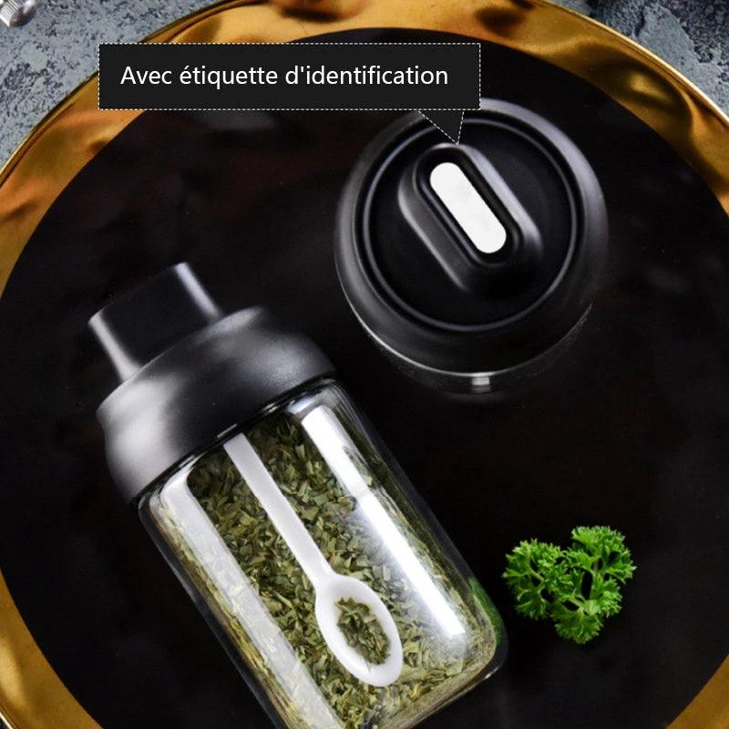 Spice jar with spoon by Bowlift