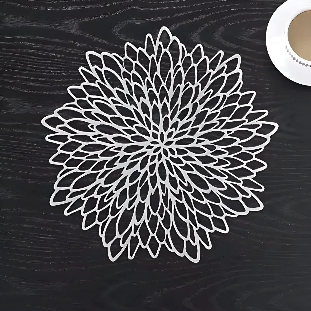 Chrysanthemum Charm Placemat by Casa & Beyond