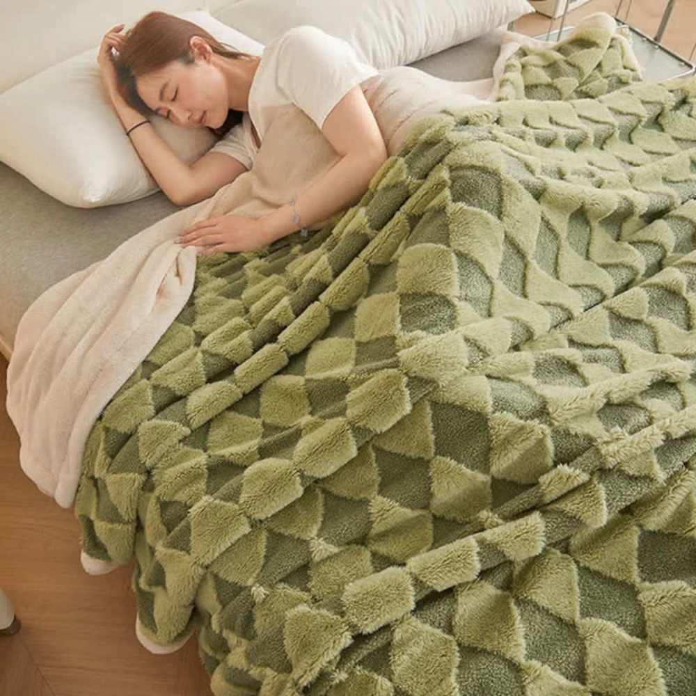 Soft Diamond Pattern Comfort Blanket by Casa & Beyond