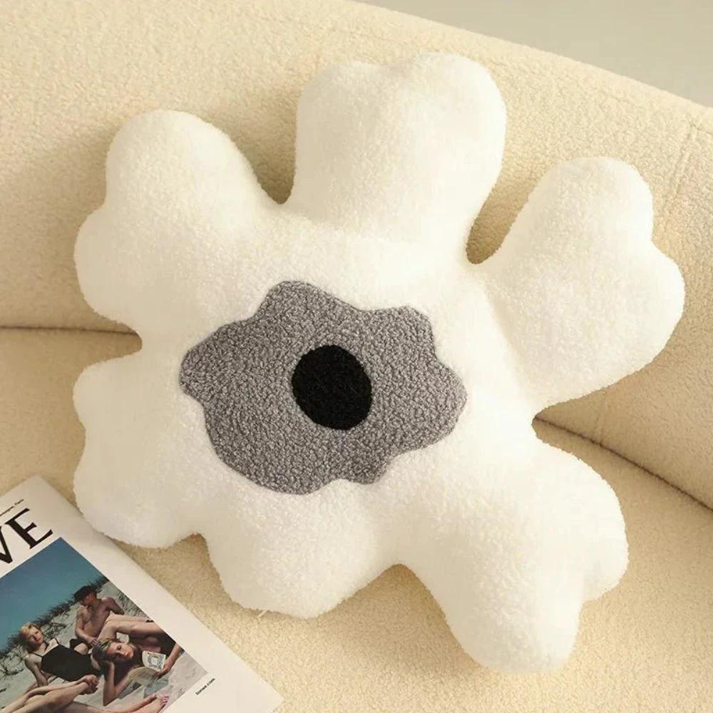 Daisy Doodle Cushion by Casa & Beyond