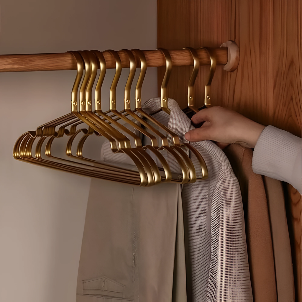 Aluminum Alloy Nonslip Hangers by Casa & Beyond