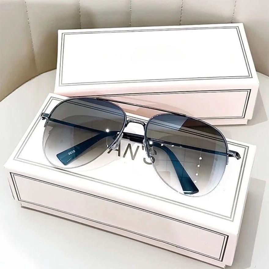 Pilot sunglasses with color gradient and UV400 protection for men by BowLift