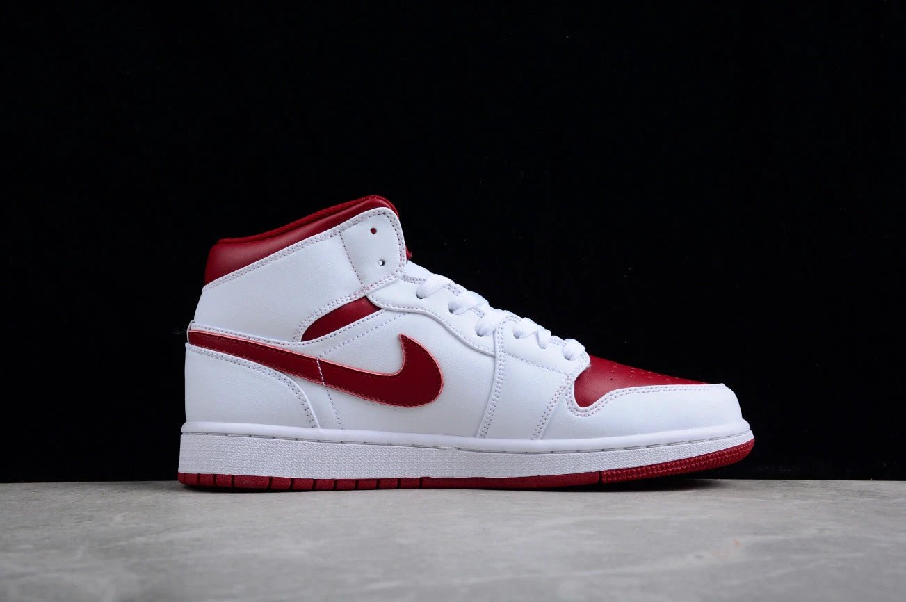 Air Jordan 1 Mid Reverse Chicago by Air Jordan