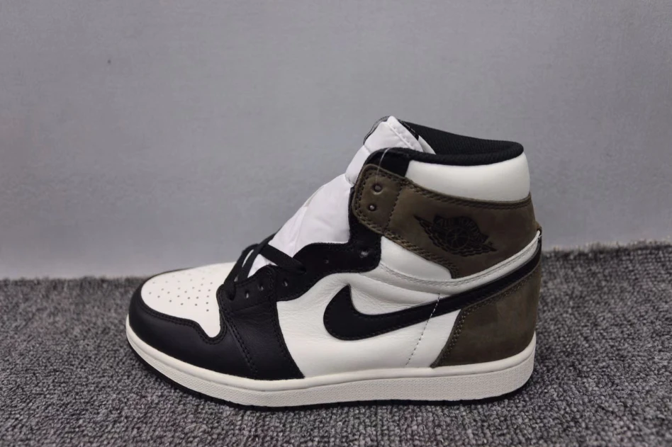Air Jordan 1 Retro High OG GS Dark Mocha by Air Jordan