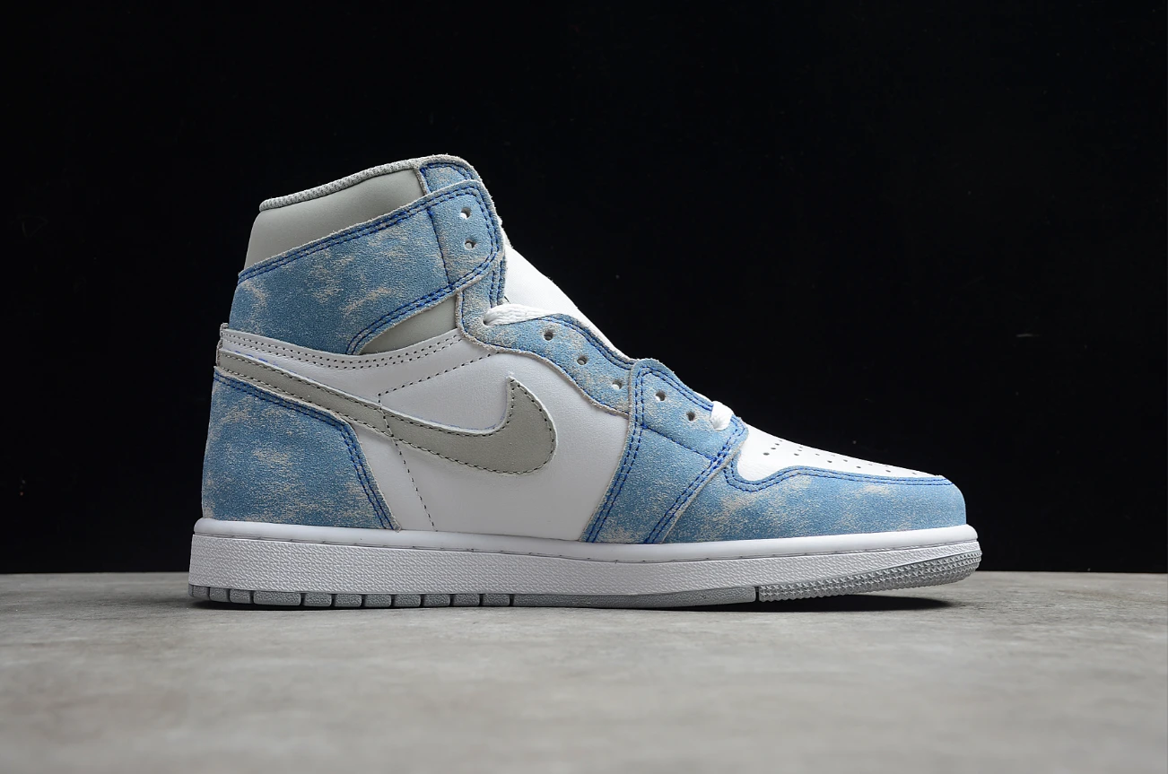 Air Jordan 1 Retro High OG Hyper Royal by Air Jordan