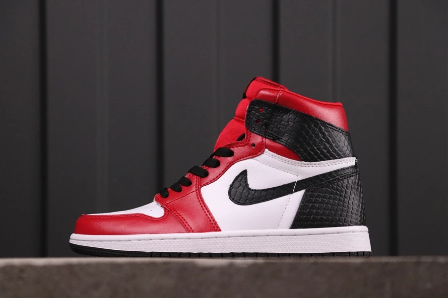 Air Jordan 1 Retro High OG Satin Snake Chicage by Air Jordan