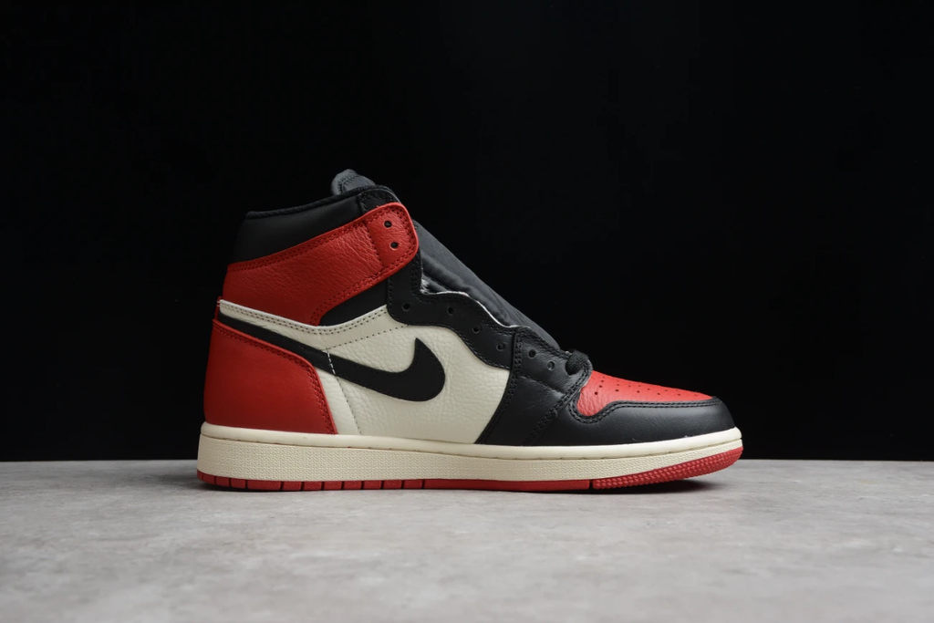 Air Jordan 1 Retro High OG White Red Black by Air Jordan