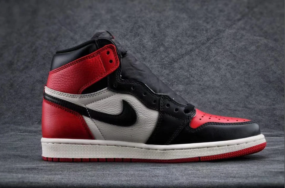 Air Jordan 1 Retro High OG 'Banned' by Air Jordan