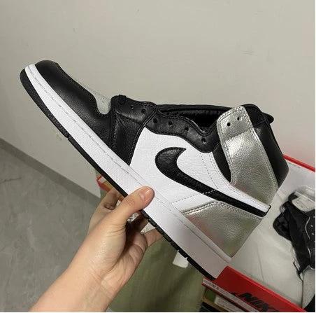 Air Jordan 1 WMNS “Silver Toe” by Air Jordan