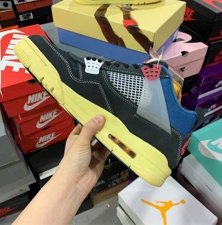Air Jordan 4 Cavaliers by Air Jordan