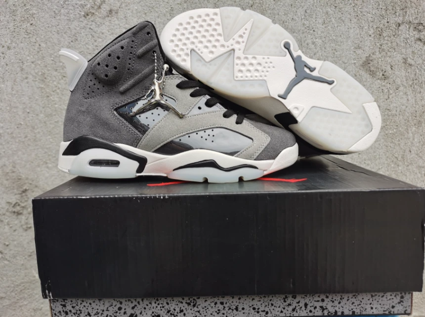 Air Jordan 6 WMNS Smoke Grey by Air Jordan