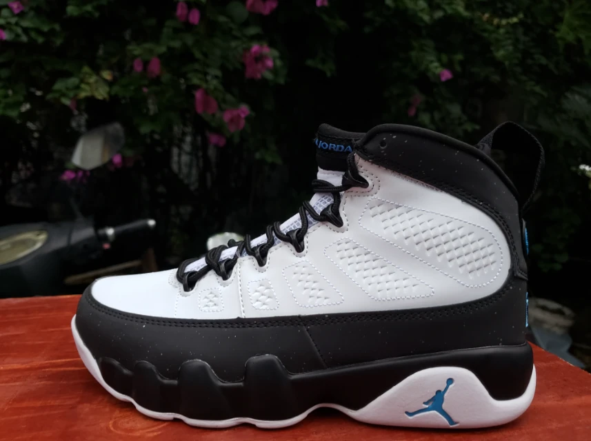 Air Jordan 9 White And Black Jade by Air Jordan