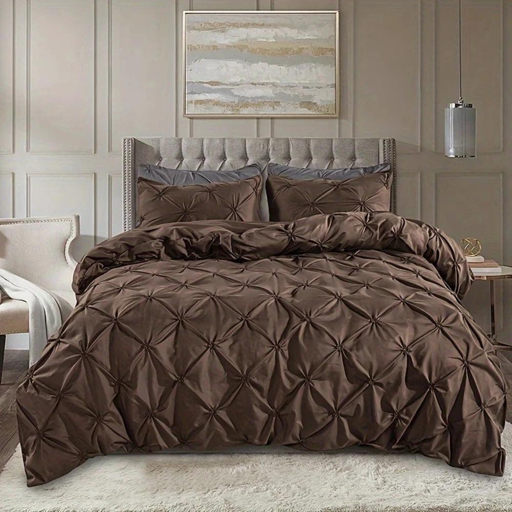 Amore Luxury Pinch Pleat Duvet Cover Set by Casa & Beyond