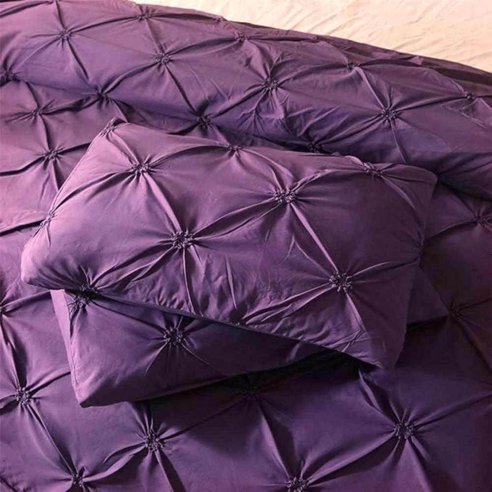 Amore Luxury Pinch Pleat Duvet Cover Set by Casa & Beyond