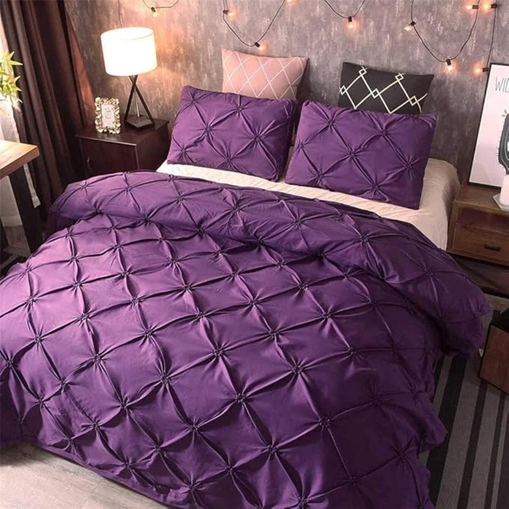 Amore Luxury Pinch Pleat Duvet Cover Set by Casa & Beyond
