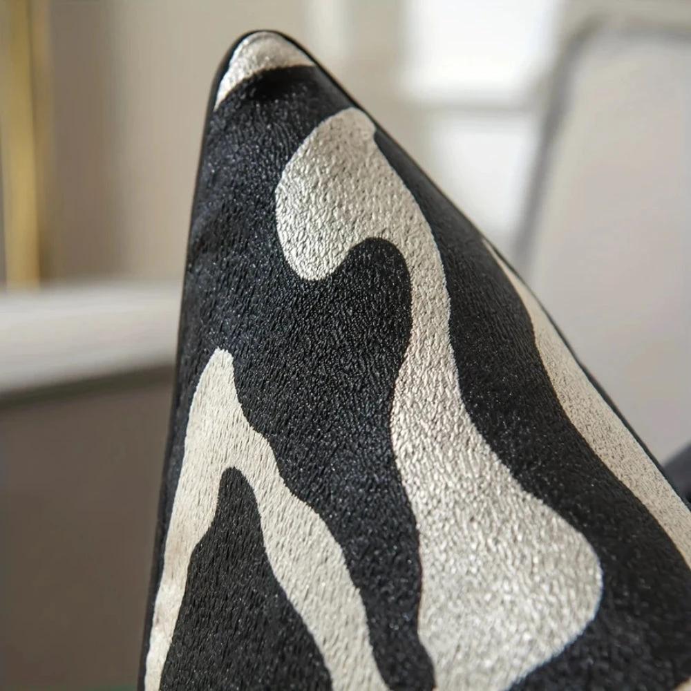 Auric Gilded Luxury Cushion Cover by Casa & Beyond