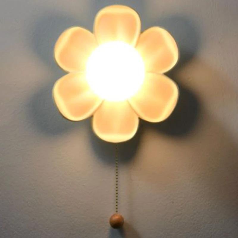 Modern Flower Decoration Bowlift by Bowlift