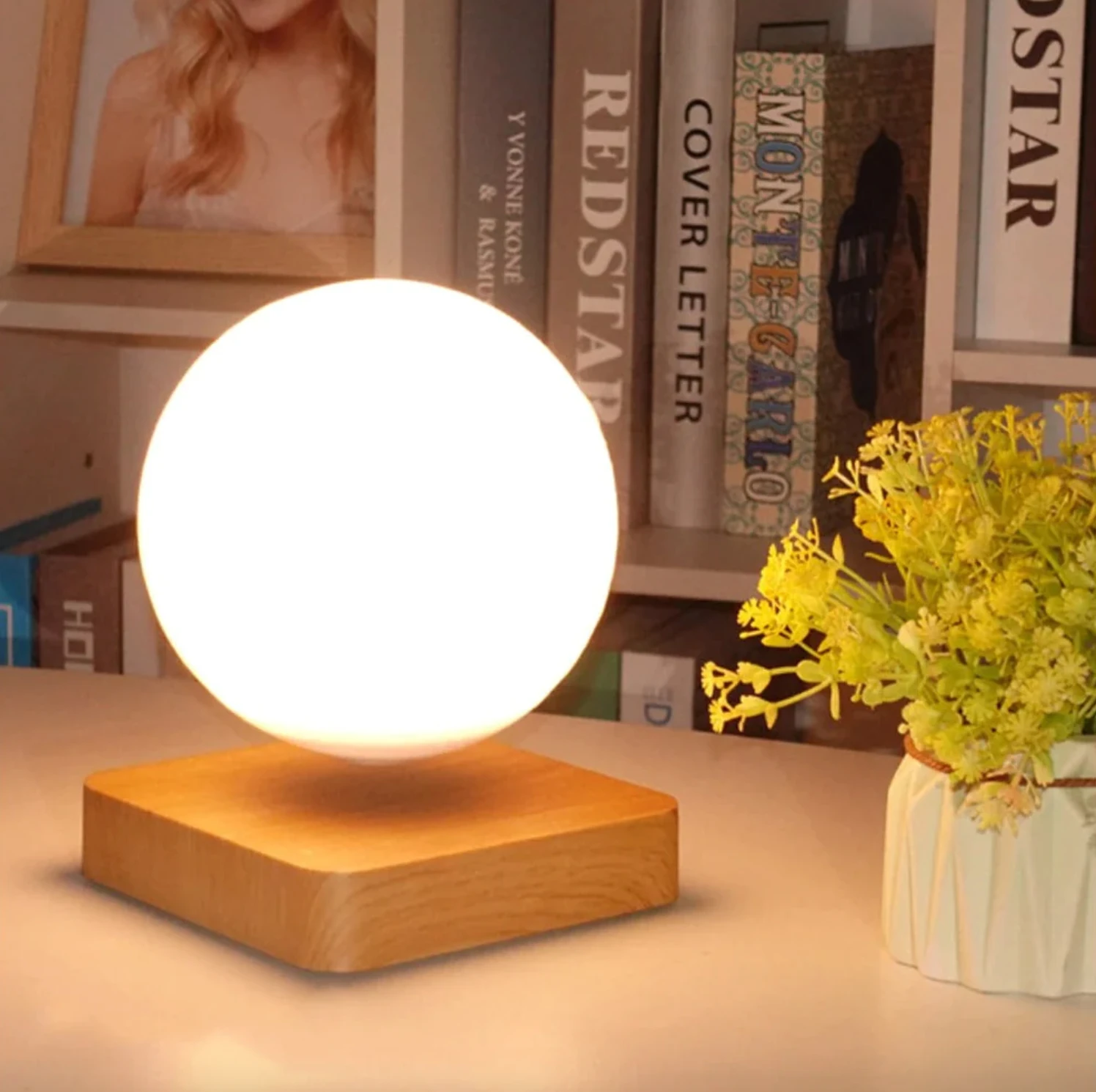 Lunara Flowing Moon Lamp Bowlift by Bowlift