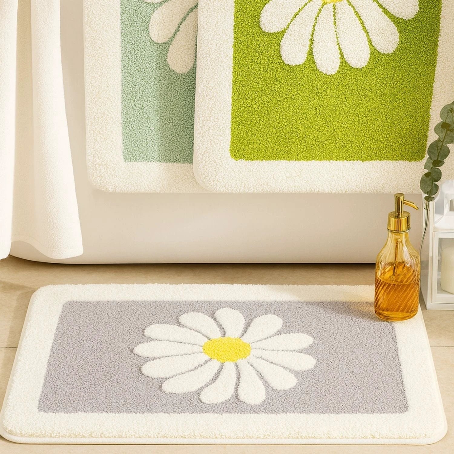 Charming Daisy Bloom Bath Mat by Casa & Beyond