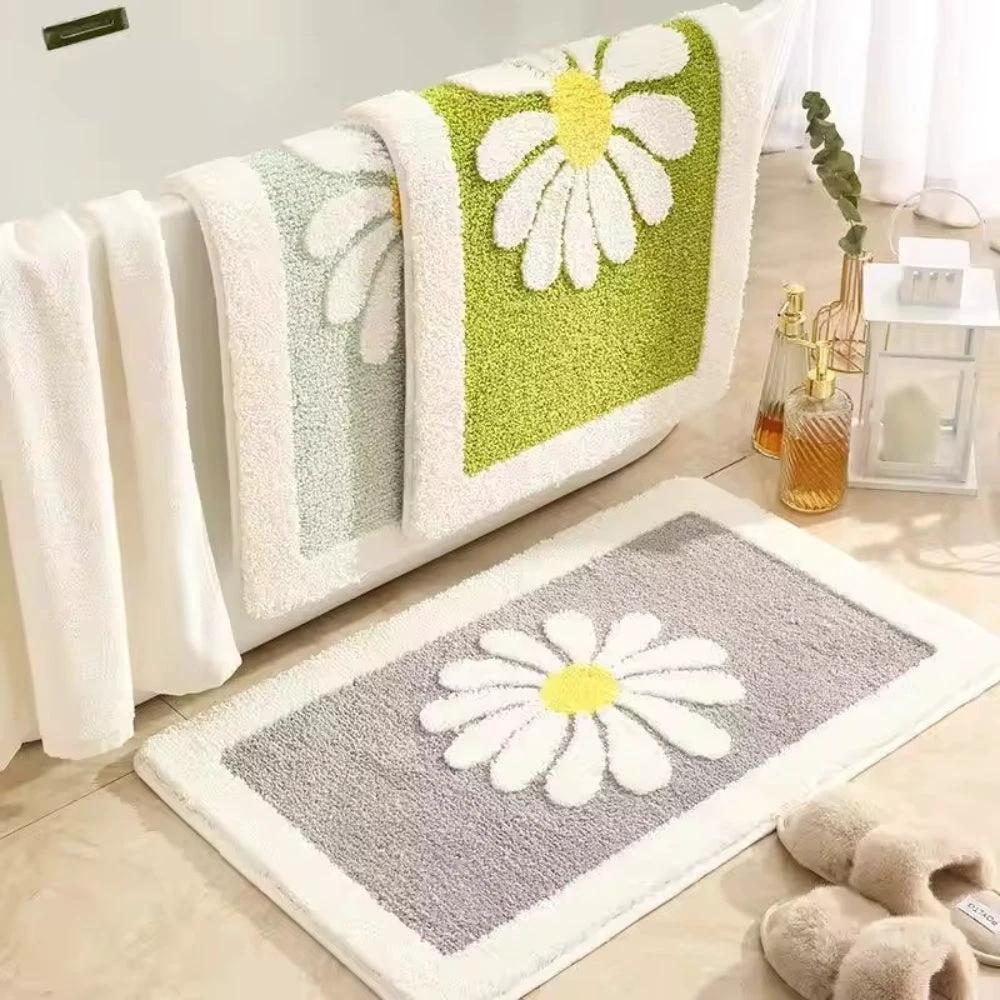 Charming Daisy Bloom Bath Mat by Casa & Beyond