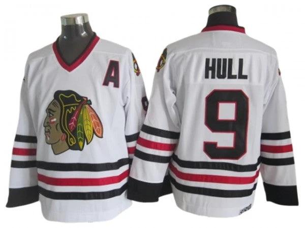 Chicago Blackhawks #9 Bobby Hull Vintage CCM Jersey - White by Hockey David