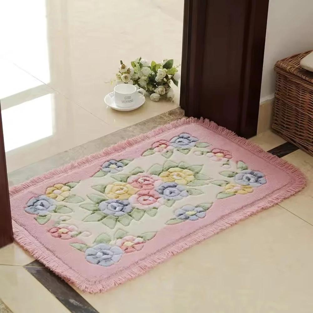 Classic Floral Bloom Bath Mat by Casa & Beyond