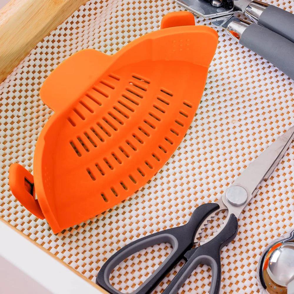 Clip-On Kitchen Strainer by Casa & Beyond