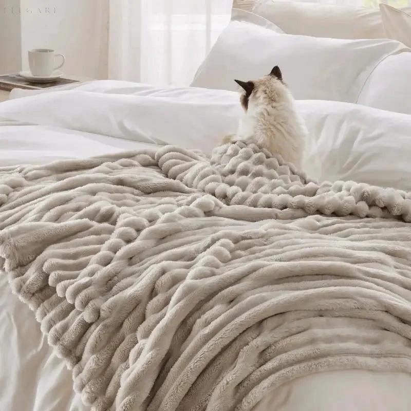 NordiNest Plush Blanket Bowlift by Bowlift