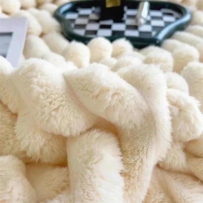 NordiNest Plush Blanket Bowlift by Bowlift