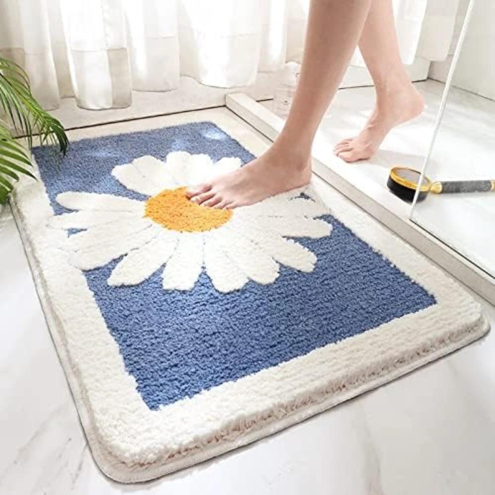 Fleur Plush Floral Bath Mat by Casa & Beyond