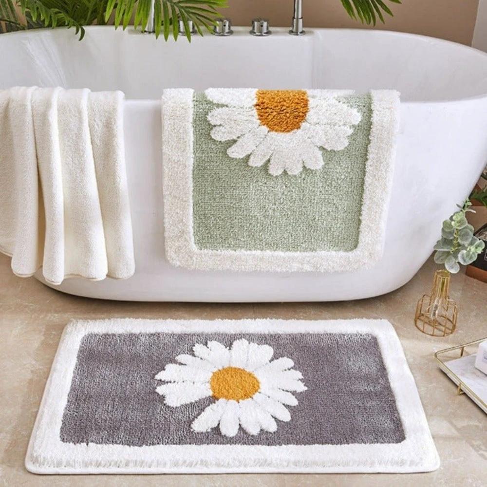 Fleur Plush Floral Bath Mat by Casa & Beyond