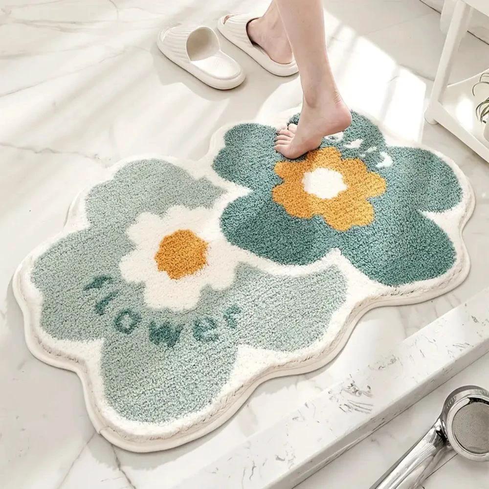 Floral Tufted Absorbent Bath Mat by Casa & Beyond