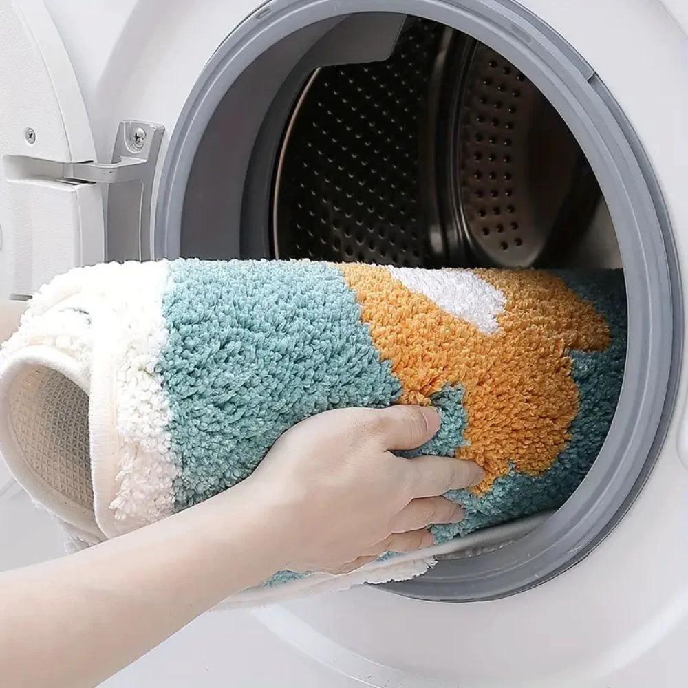 Floral Tufted Absorbent Bath Mat by Casa & Beyond